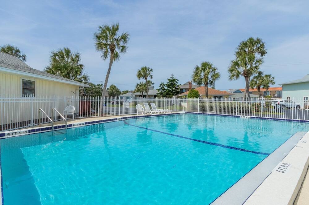 Photo of Outdoor in Surfcrest Village