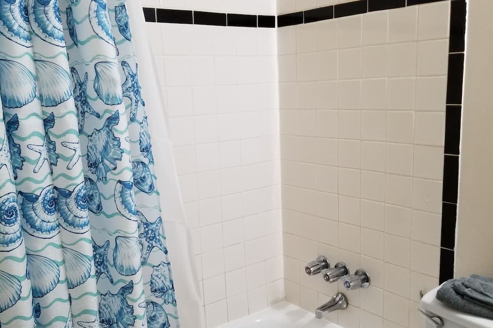 Photo of Bathroom in District Wright - Parc - de - la - Montagne