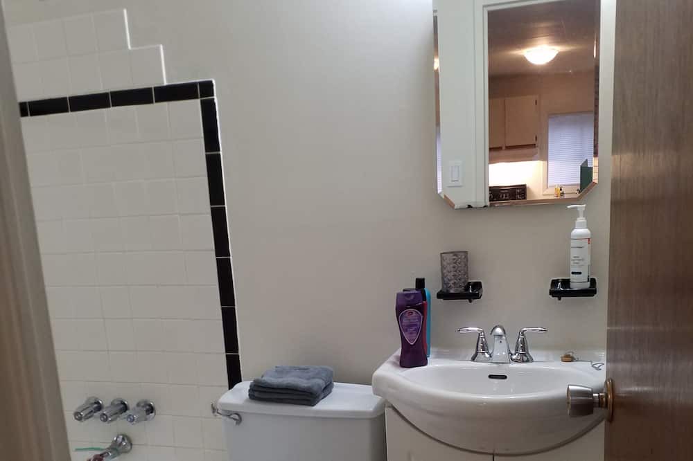 Photo of Bathroom in District Wright - Parc - de - la - Montagne