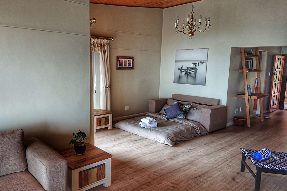 Photo of Bedroom in Mountainside