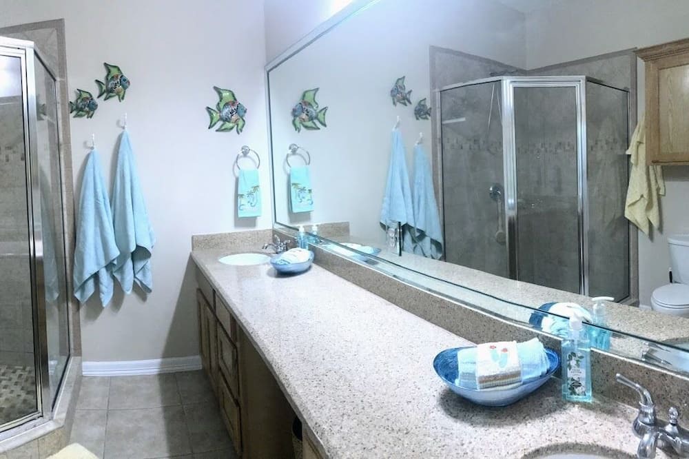 Photo of Bathroom in Laguna Vista