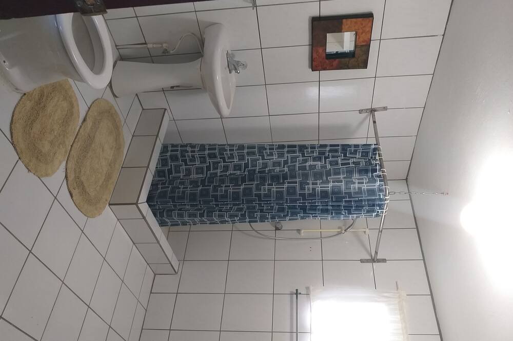 Photo of Bathroom in Oranjestad