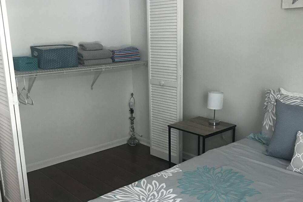 Photo of Bedroom in Kings Lake