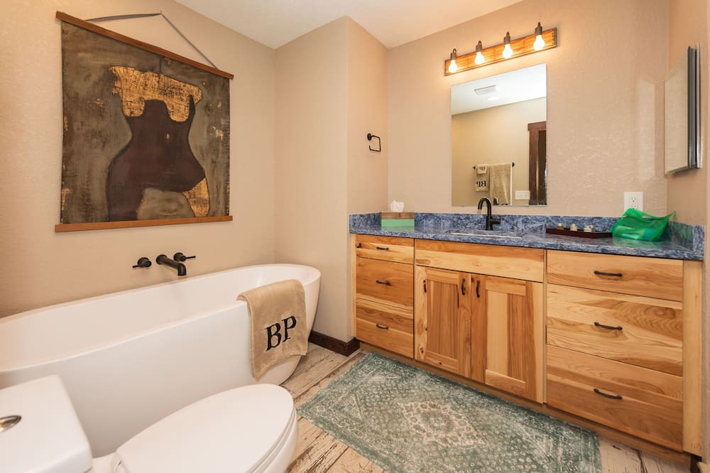 Photo of Bathroom in Bronson