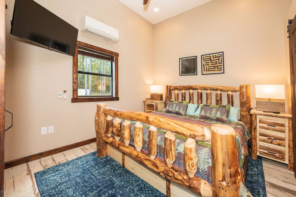Photo of Bedroom in Bronson