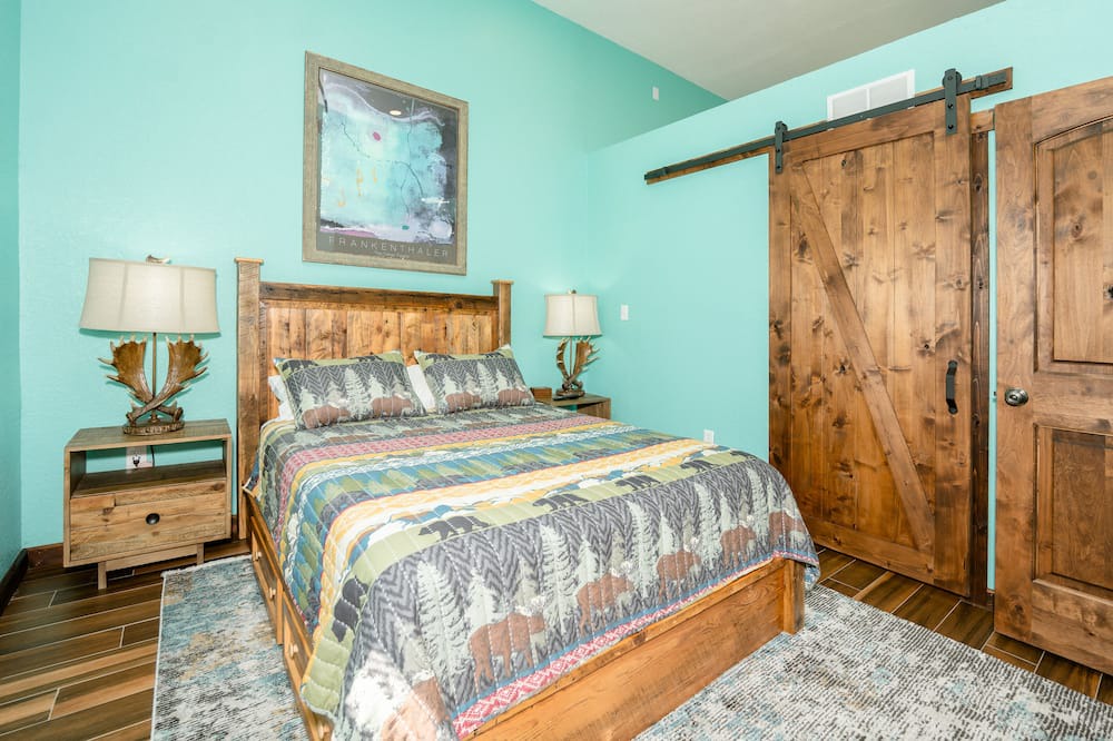 Photo of Bedroom in Bronson