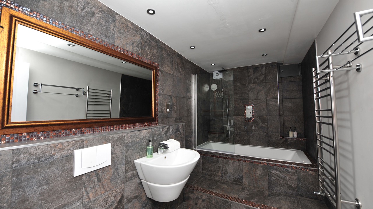 Photo of Bathroom in Harrogate City Centre