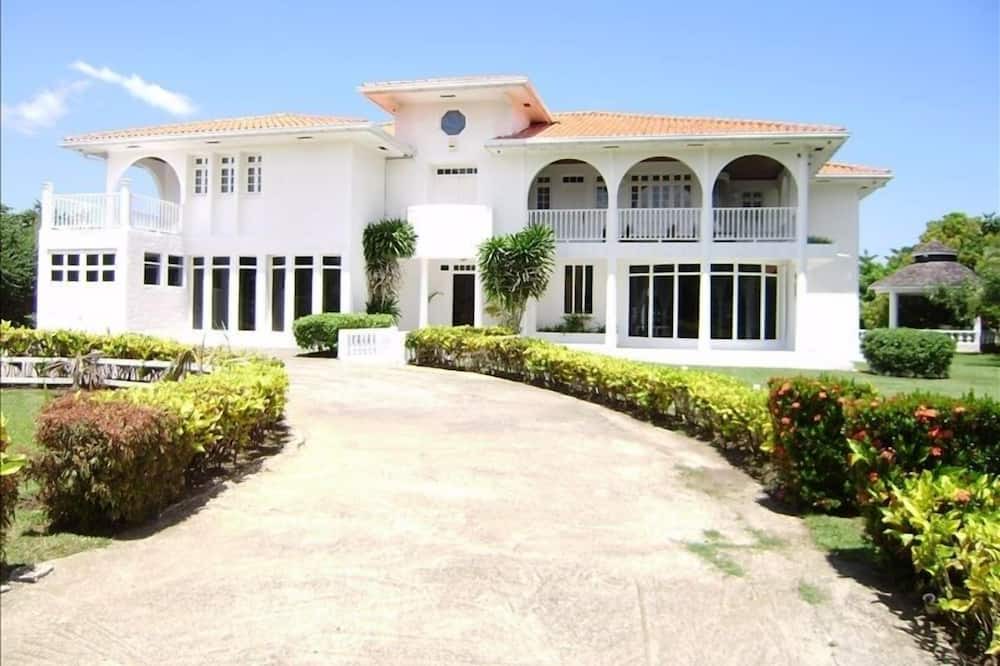 Photo of Others in Mammee Bay Estates