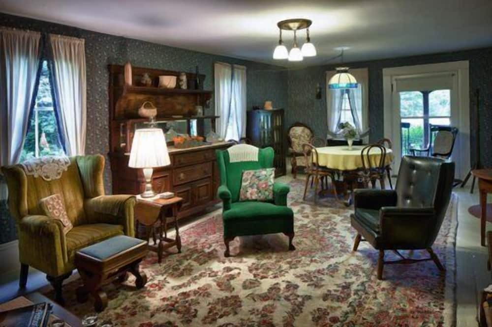 Photo of Bedroom in Lamoine Beach
