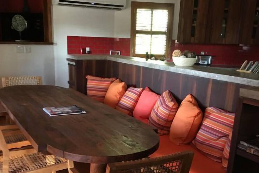 Photo of Kitchen in Bullet Tree Falls