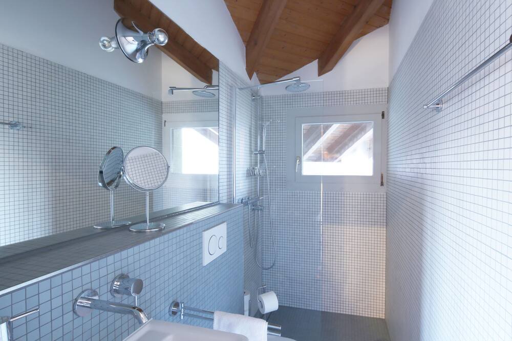 Photo of Bathroom in Vitznau