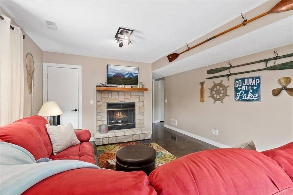 Photo of Bedroom in Roach