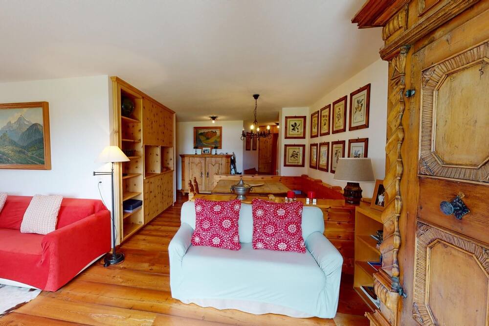 Photo of Livingroom in Surlej