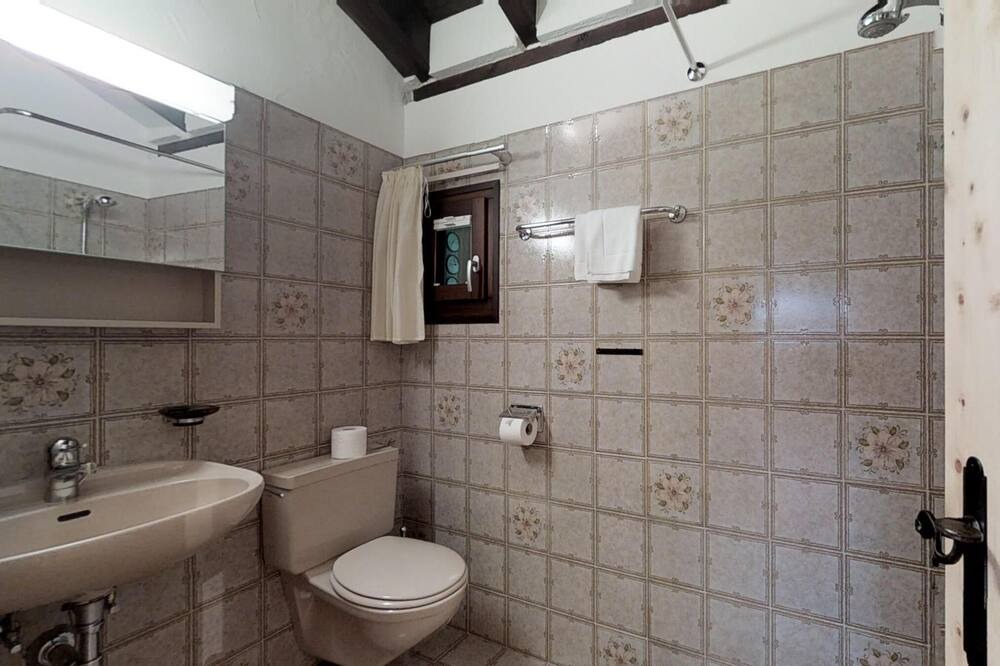 Photo of Bathroom in Surlej