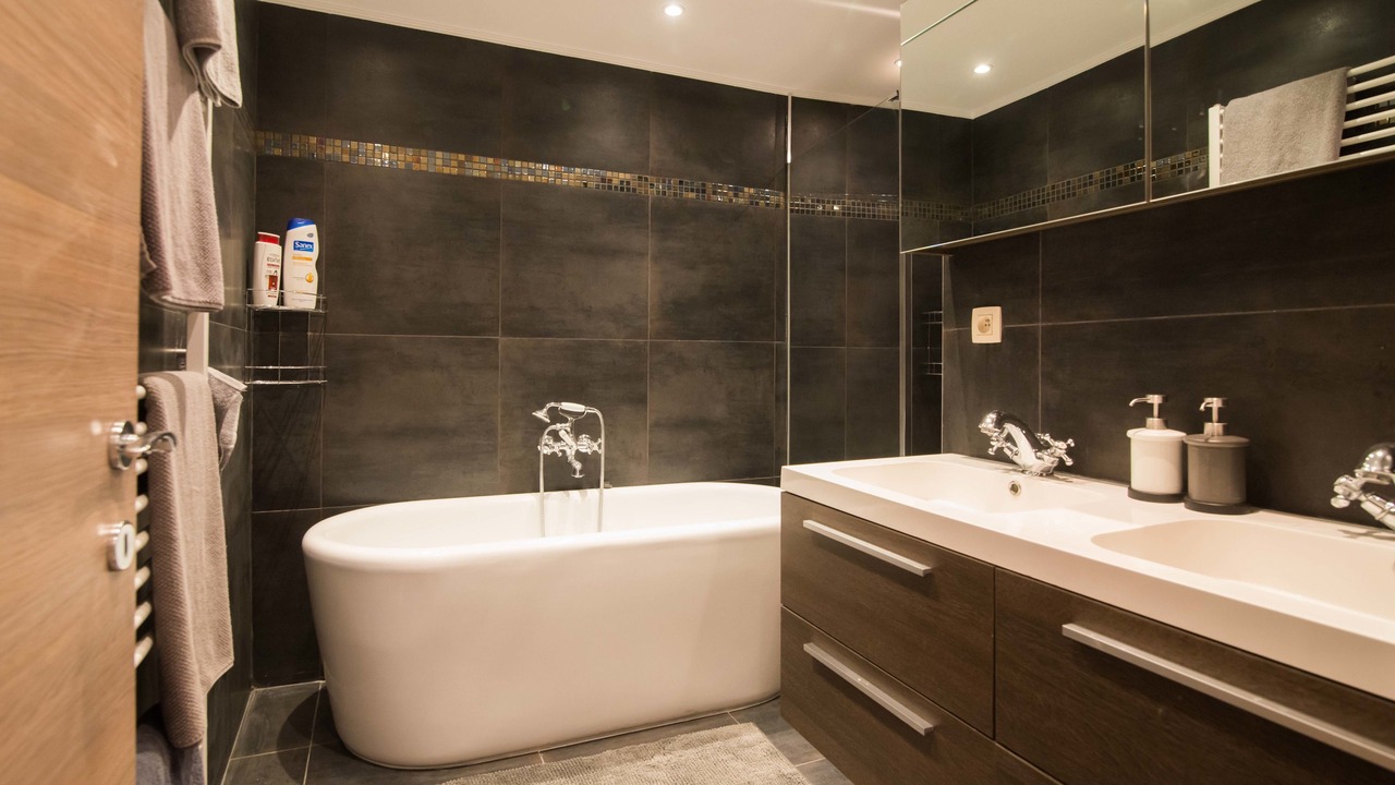 Photo of Bathroom in University District
