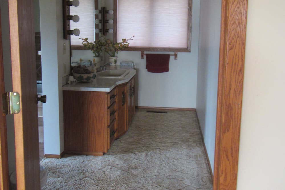 Photo of Bathroom in Parkers Prairie