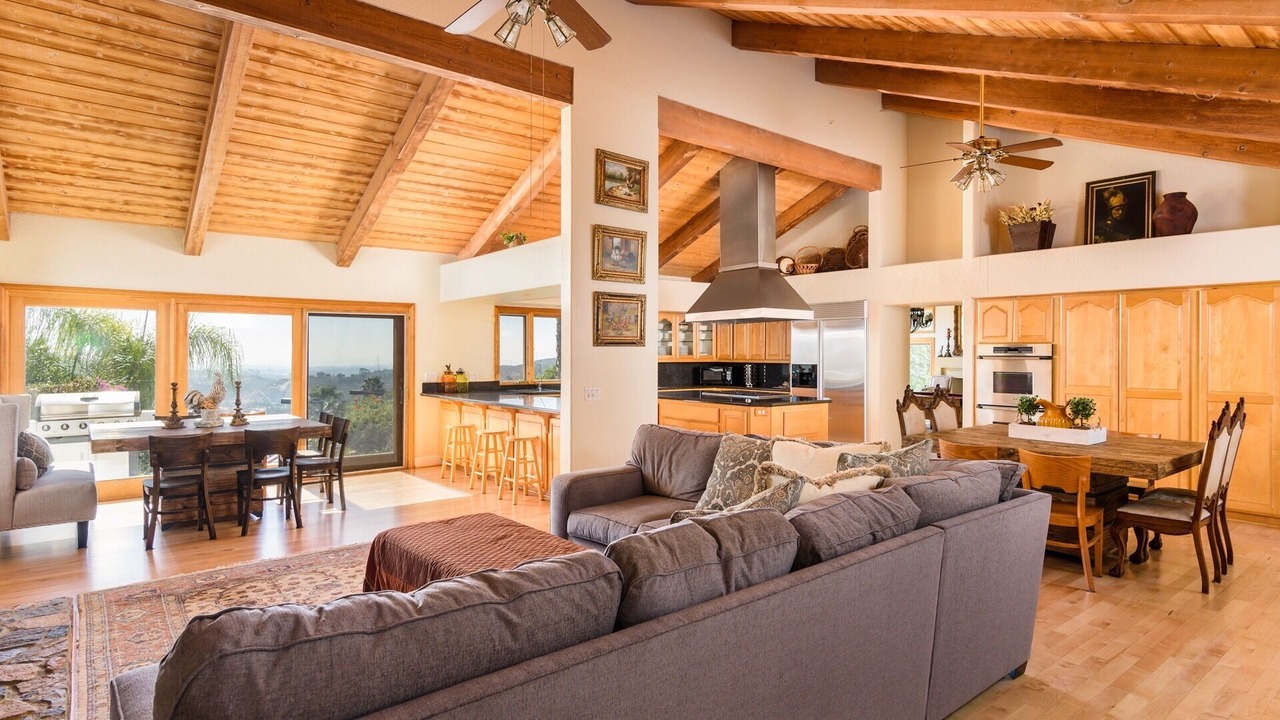 Photo of Livingroom in Escondido