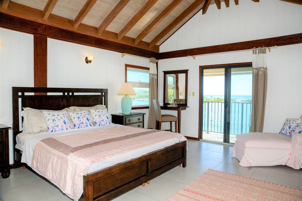 Photo of Patio Balcony in Mamora Bay