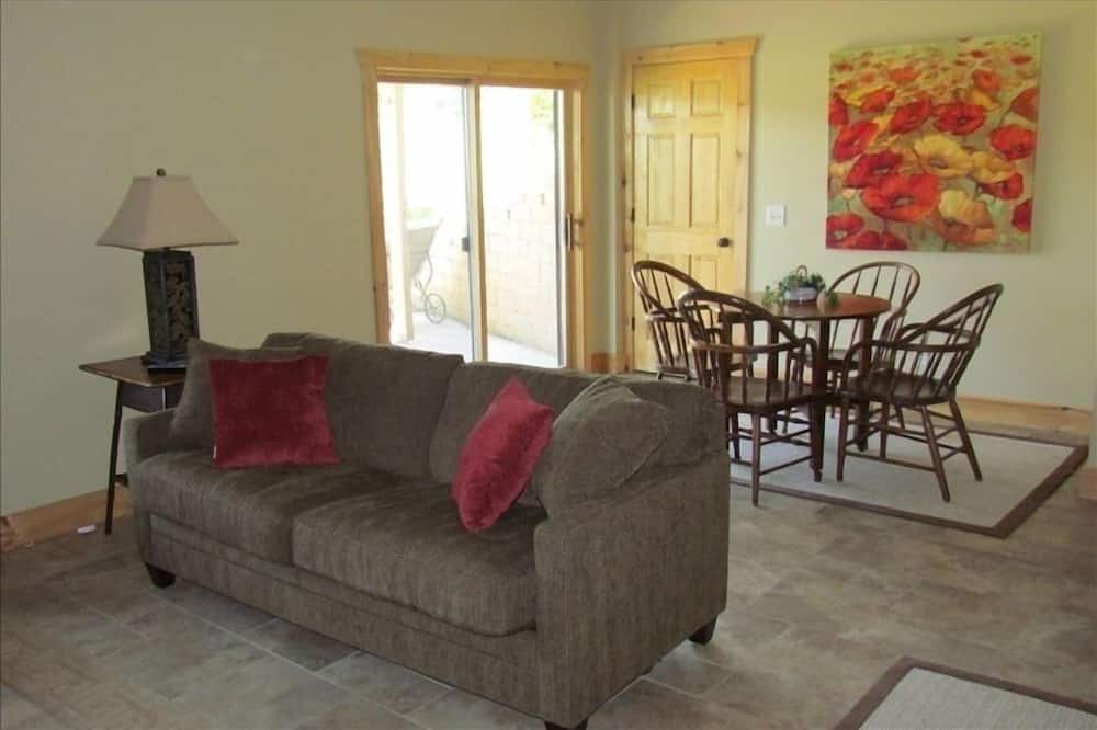 Photo of Bedroom in Dubuque