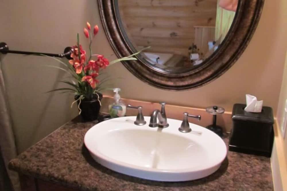 Photo of Bathroom in Dubuque