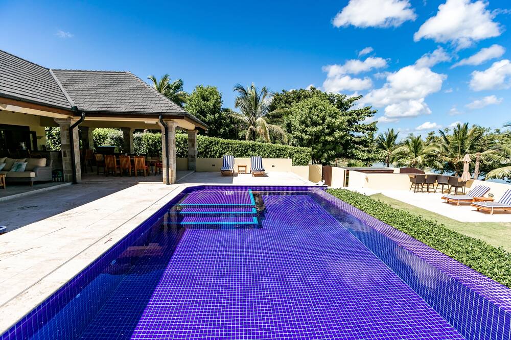 Photo of Outdoor in Mamora Bay