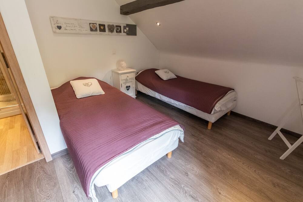 Photo of Bedroom in Grand Coo