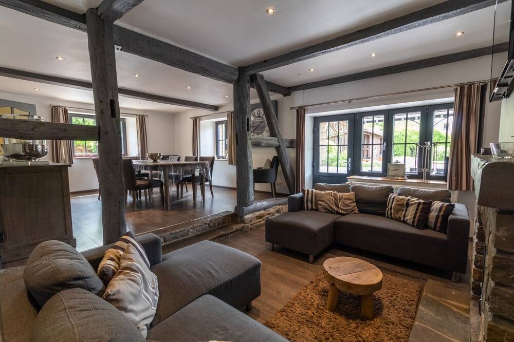 Photo of Livingroom in Grand Coo
