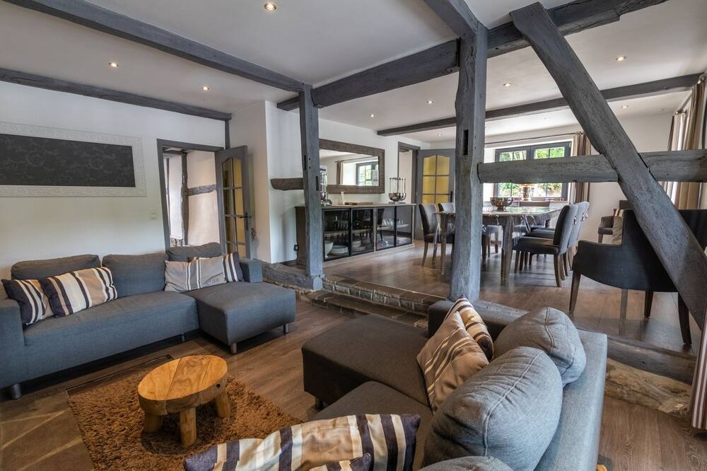 Photo of Livingroom in Grand Coo