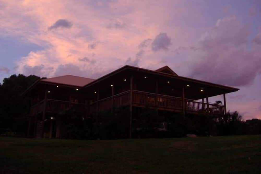 Photo of Outdoor in Main Arm