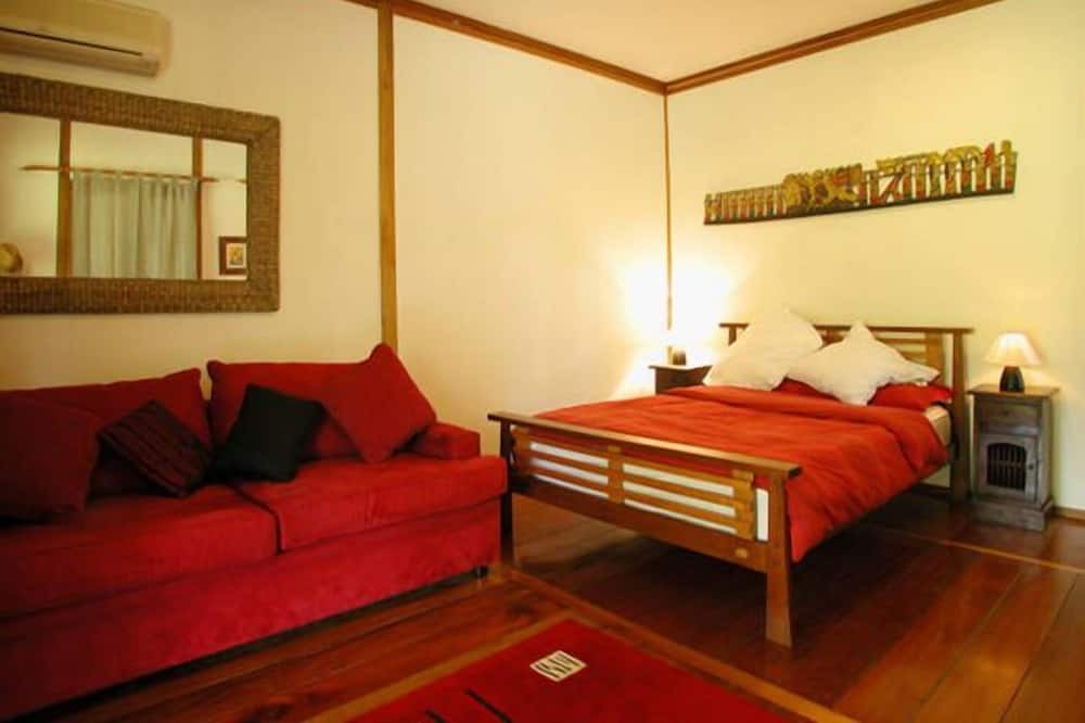 Photo of Bedroom in Main Arm
