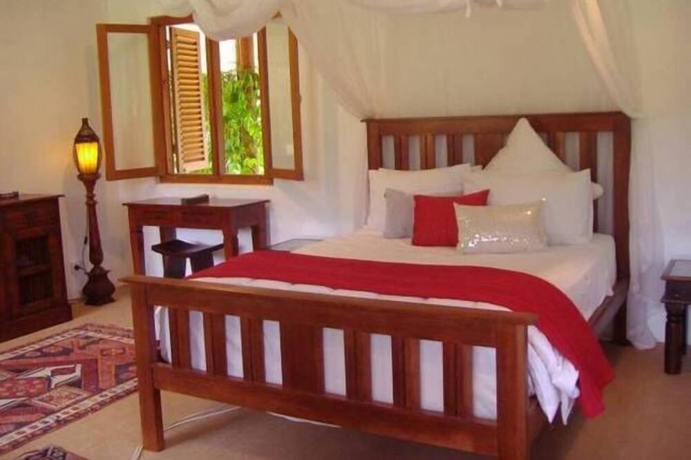 Photo of Bedroom in Main Arm