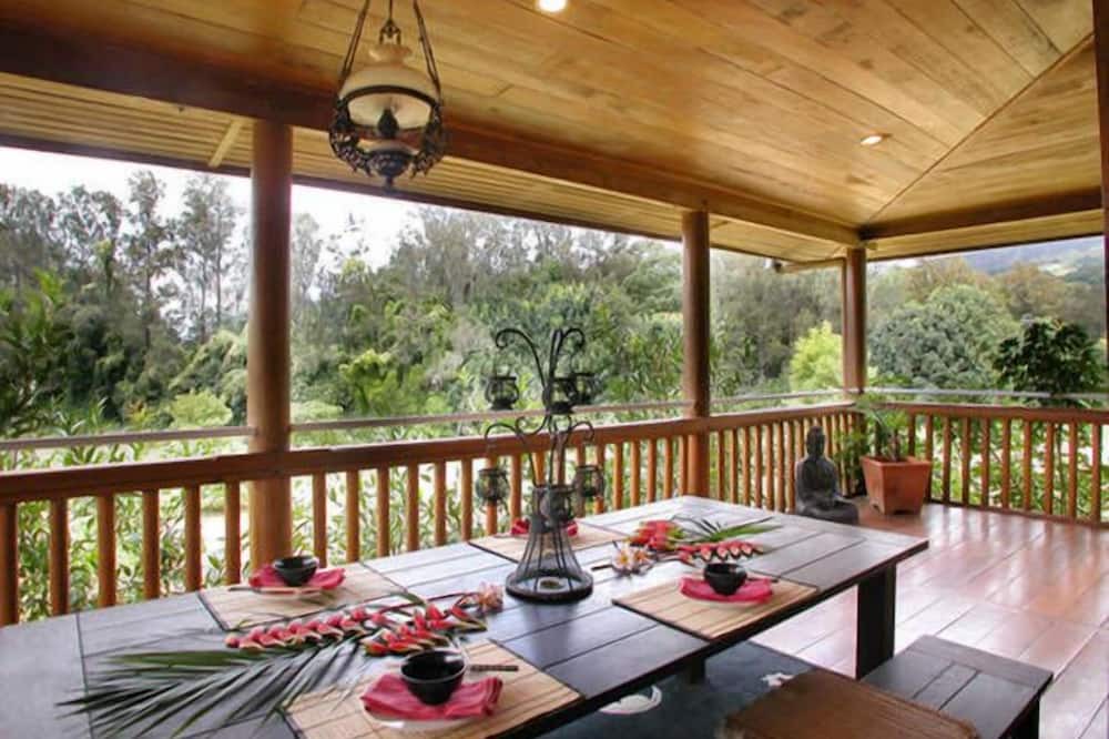 Photo of Patio Balcony in Main Arm