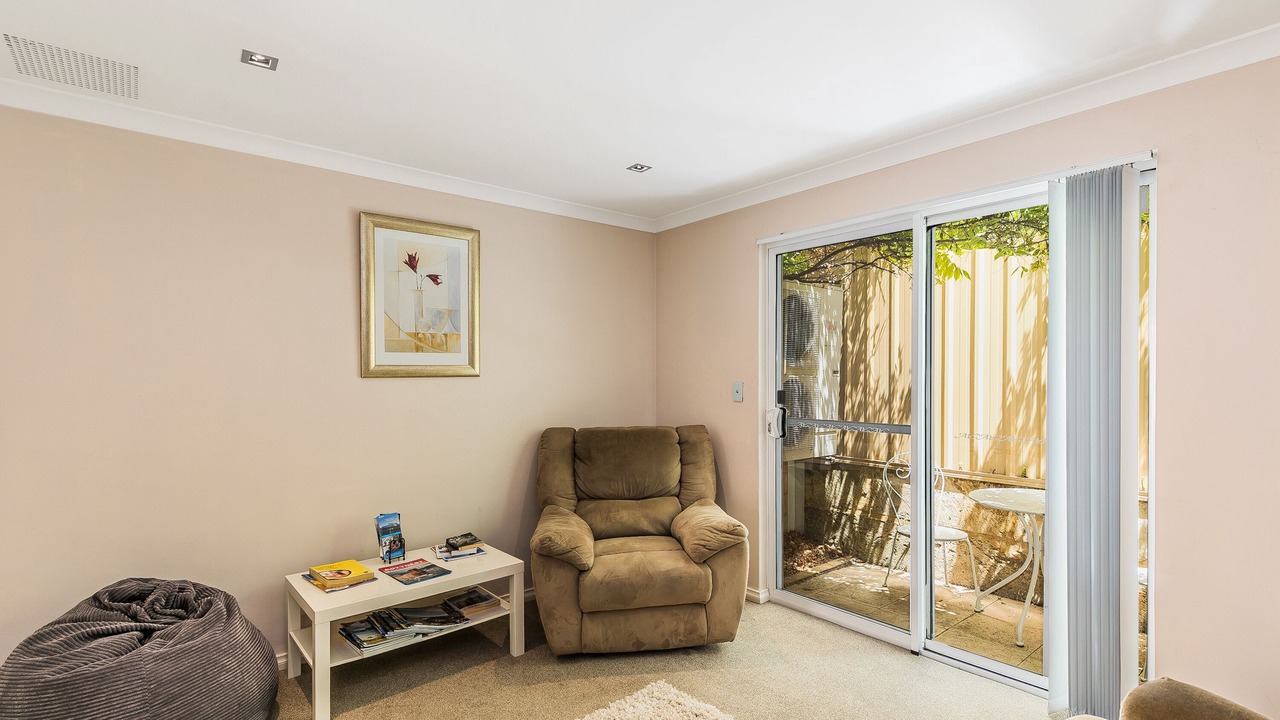 Photo of Livingroom in Clarkson