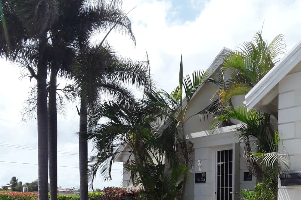 Photo of Outdoor in Bottom Bay