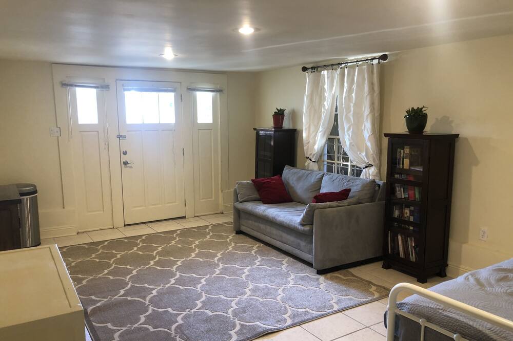 Photo of Livingroom in Marlyville - Fontainebleau