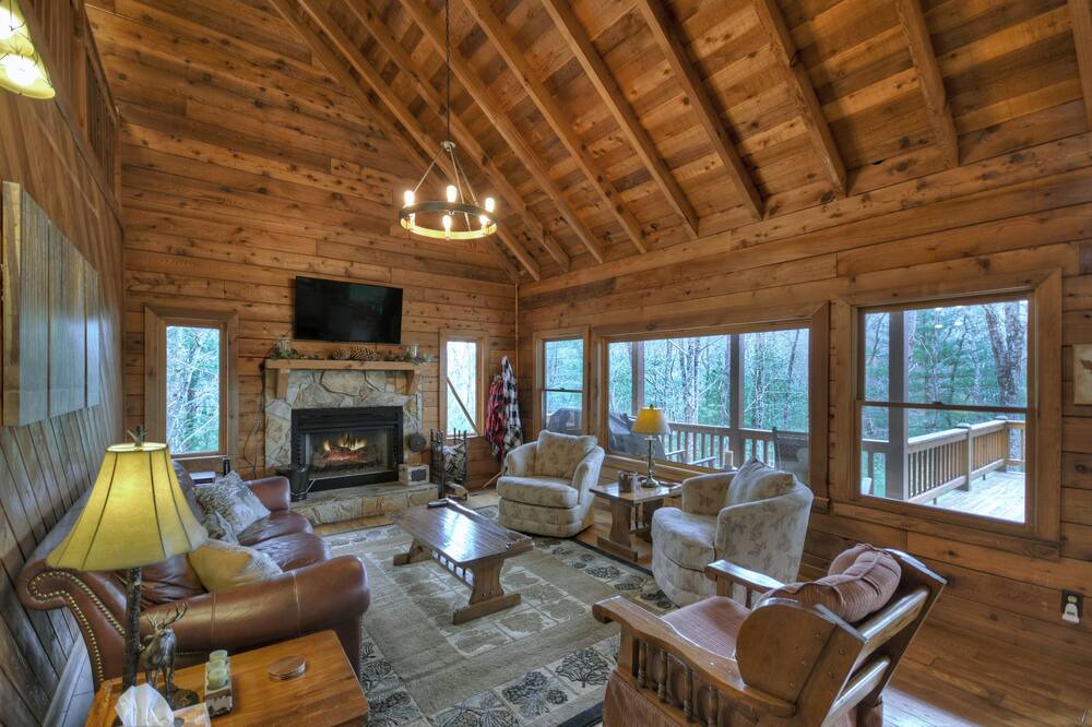 Photo of Livingroom in Hidden Lake