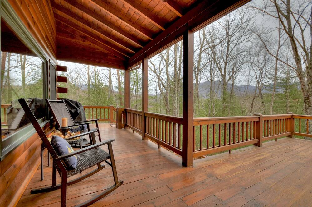 Photo of Patio Balcony in Hidden Lake