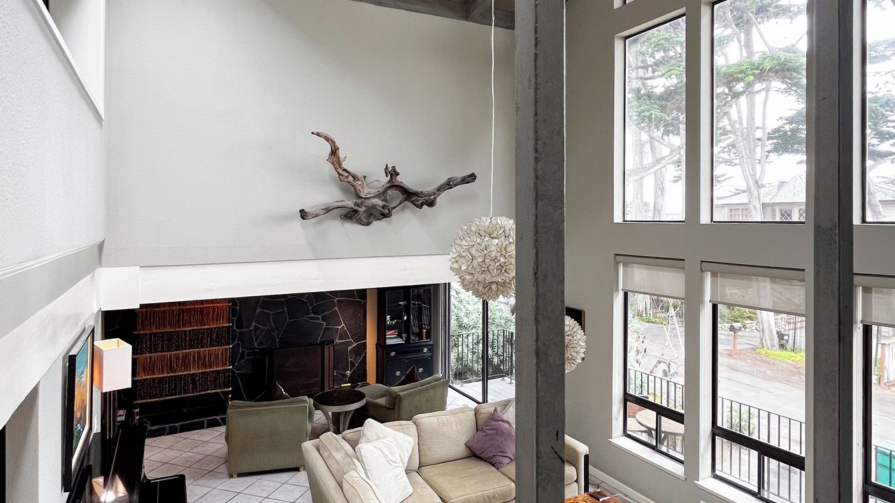 Photo of Livingroom in Carmel Point