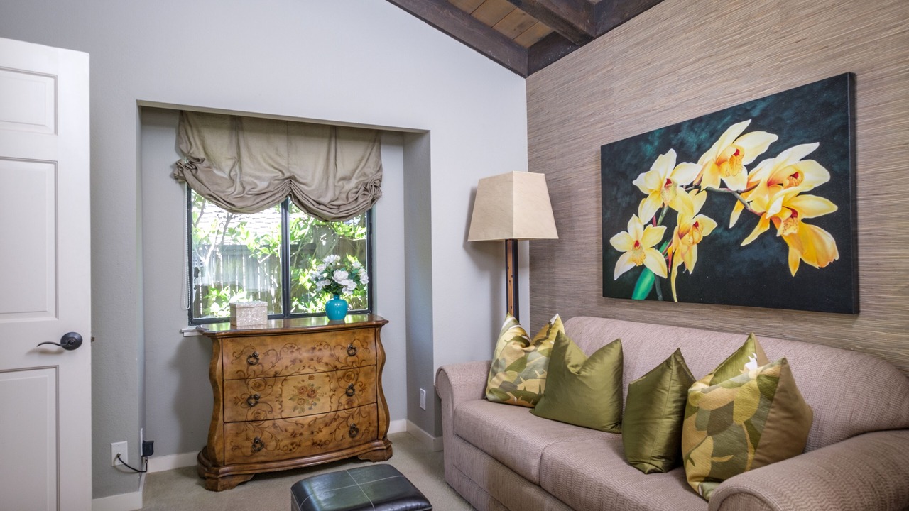 Photo of Livingroom in Carmel Point