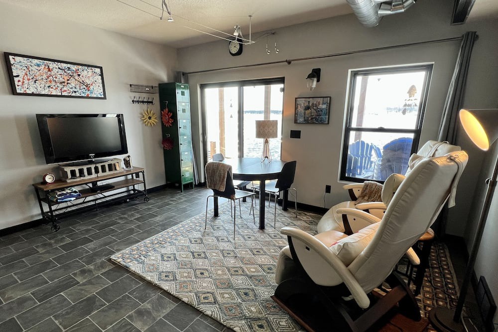 Photo of Livingroom in Manitou Beach-Devils Lake