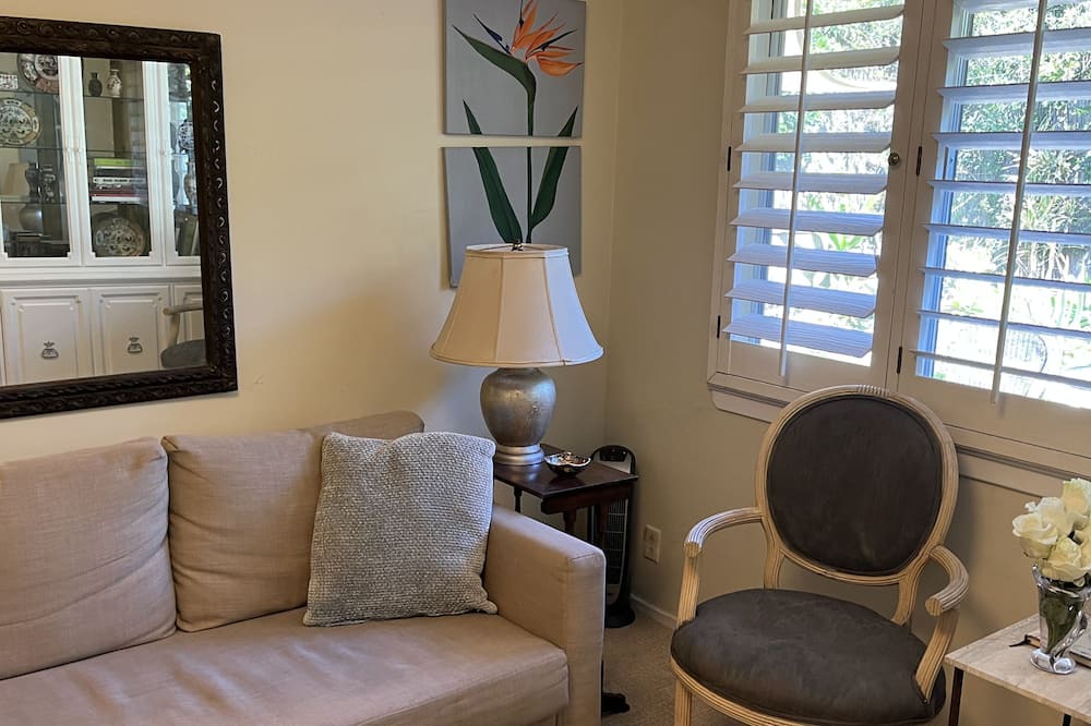 Photo of Livingroom in Mission Canyon