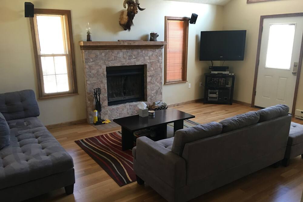 Photo of Livingroom in Tunkhannock Township