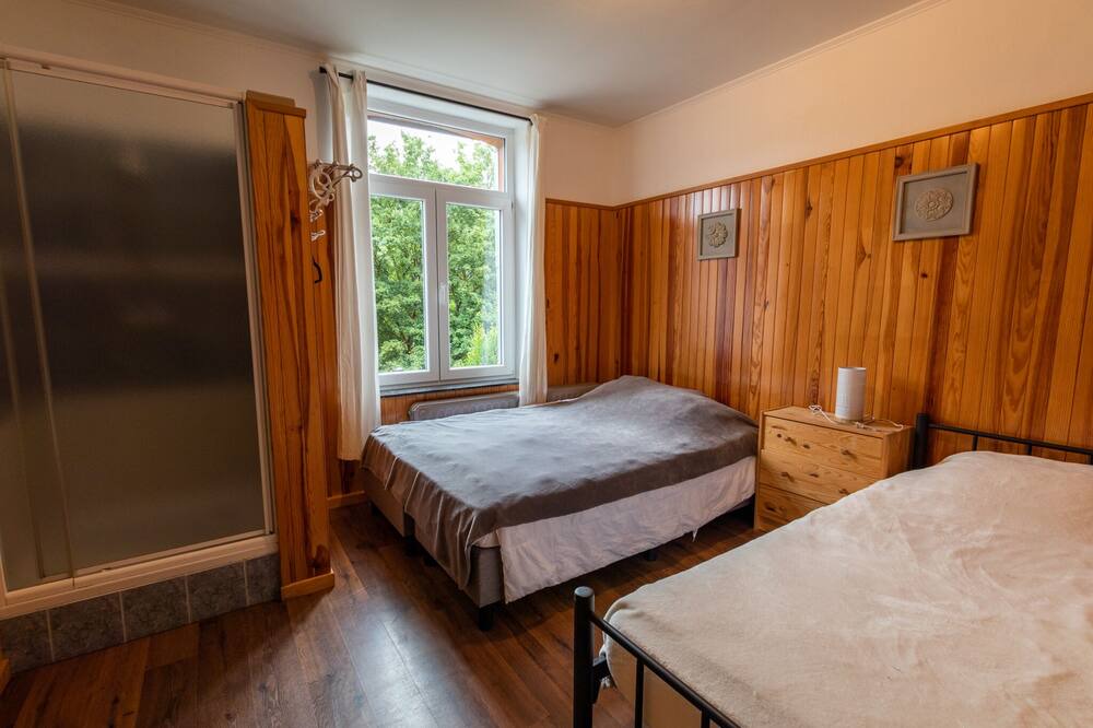 Photo of Bedroom in Coo