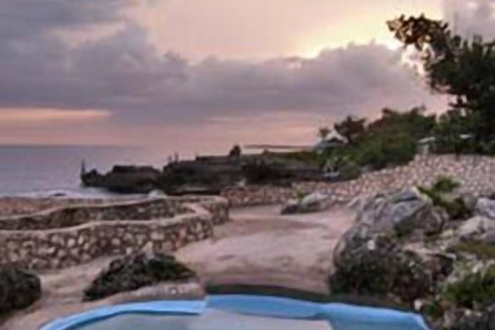 Photo of Outdoor in Little Bay