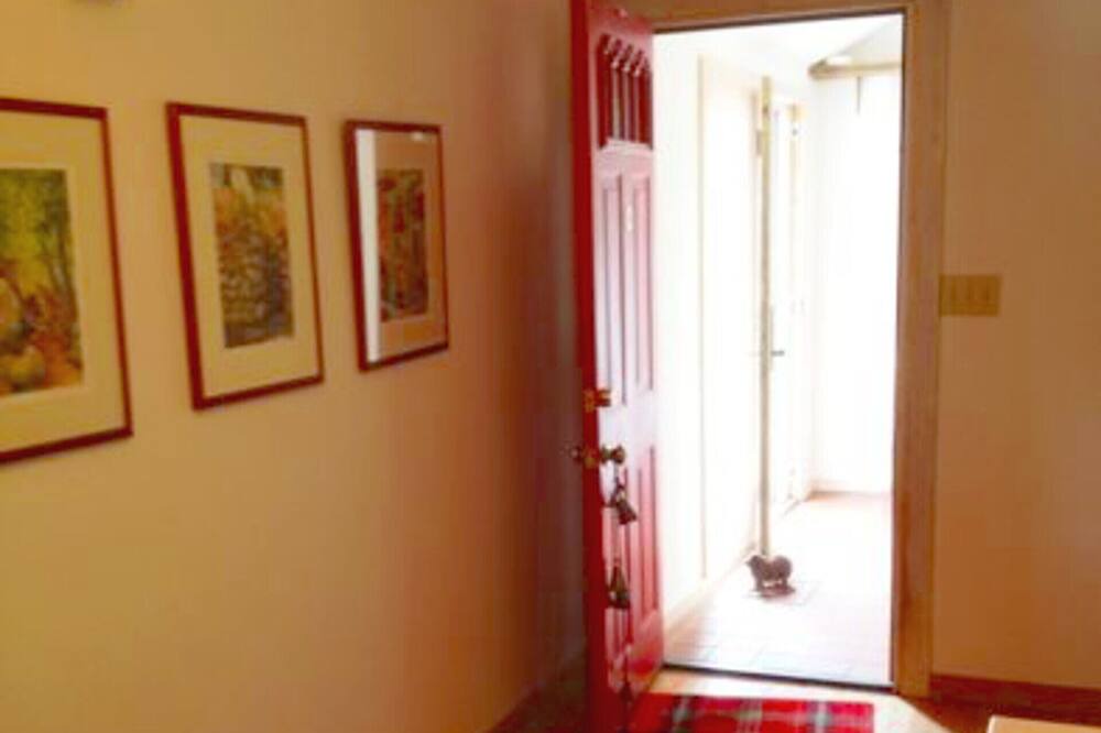 Photo of Bedroom in Northport