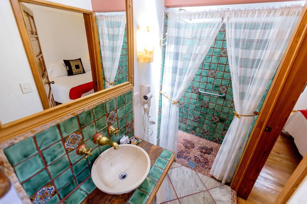 Photo of Bathroom in Del Carmen
