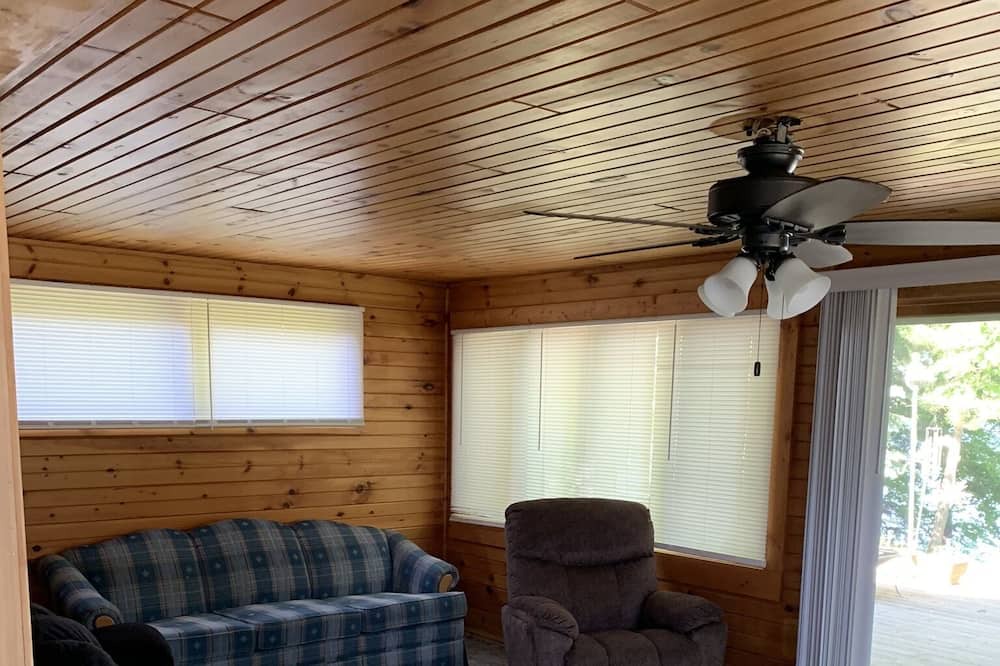Photo of Livingroom in Pine City
