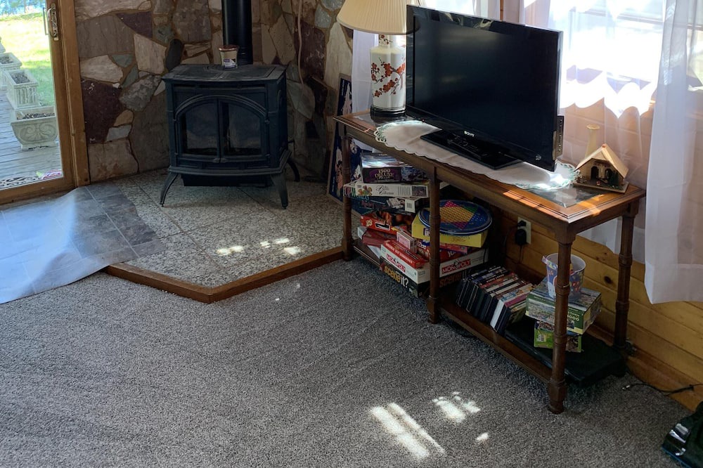 Photo of Livingroom in Pine City