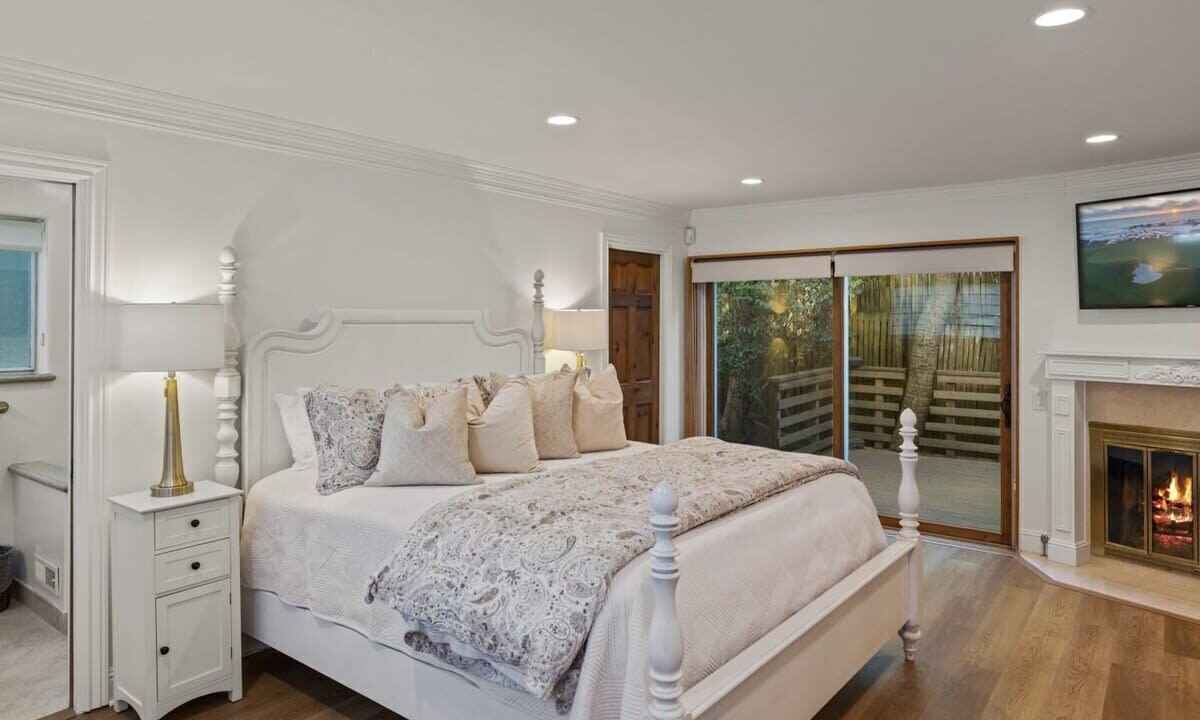 Photo of Bedroom in Northwest Carmel