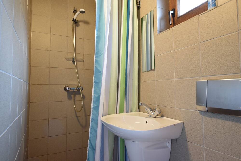 Photo of Bathroom in Nadrin
